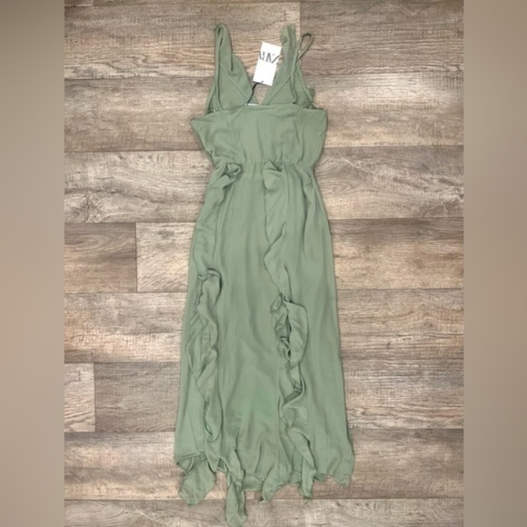 LAST ONE!!! BLOGGER FAVE!!! ZARA V-Neck Dress with Ruffles - Picture 6 of 10